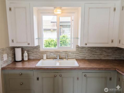 551 Kemp Street Port Angeles WA 98362