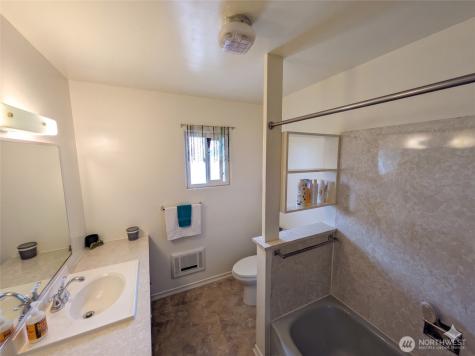 551 Kemp Street Port Angeles WA 98362