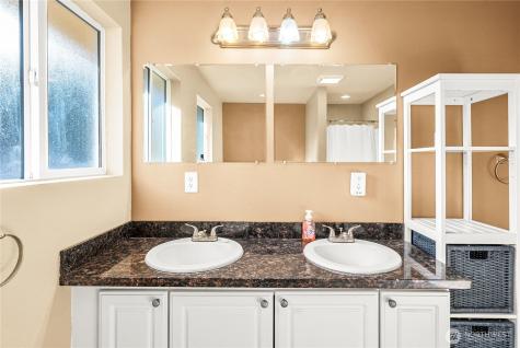 9804 118th Street E Puyallup WA 98373