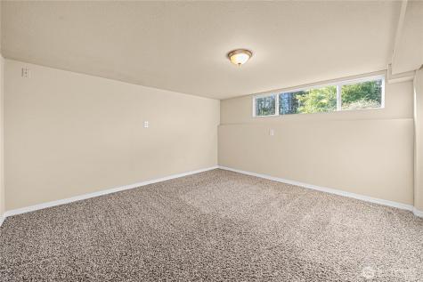 9804 118th Street E Puyallup WA 98373