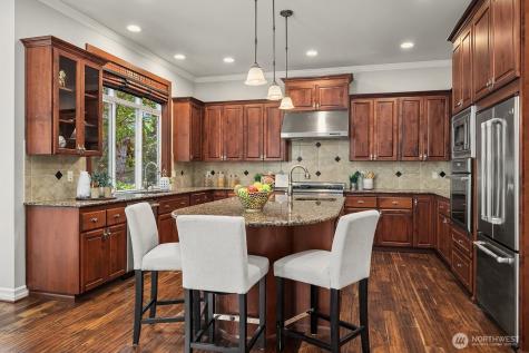 2098 211th Place SE Sammamish WA 98075