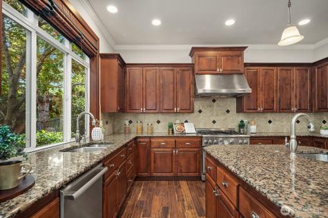 2098 211th Place SE Sammamish WA 98075