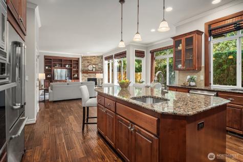 2098 211th Place SE Sammamish WA 98075