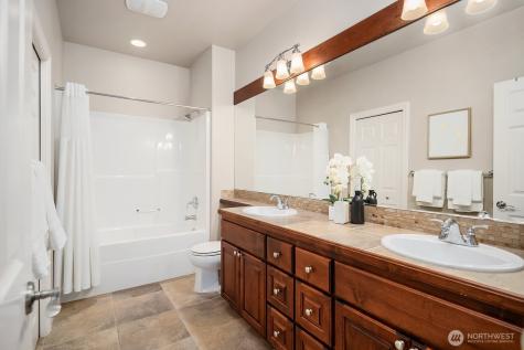 2098 211th Place SE Sammamish WA 98075