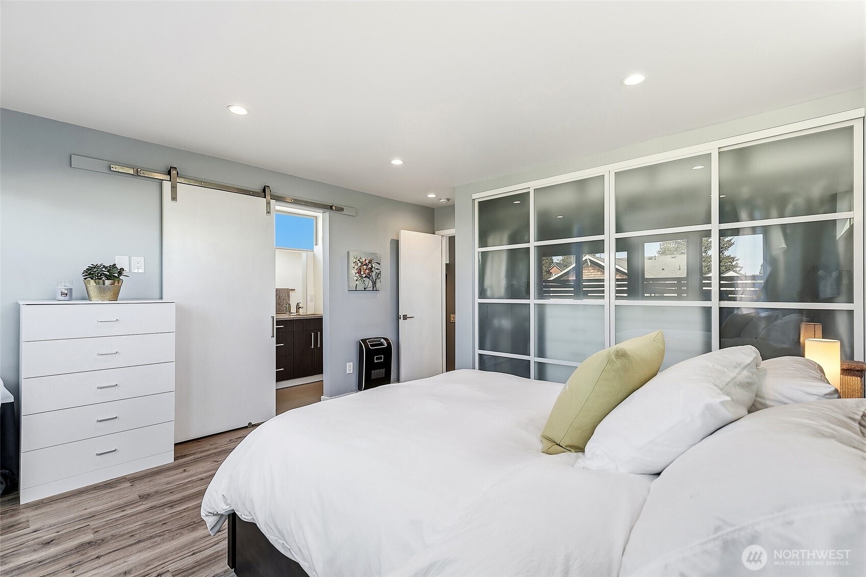 5953 Fauntleroy Way SW Seattle WA 98136