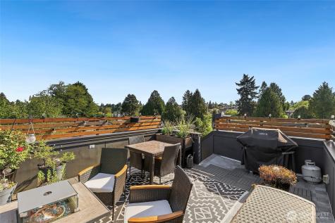 5953 Fauntleroy Way SW Seattle WA 98136