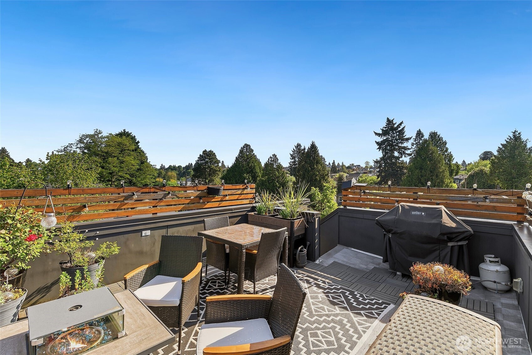 5953 Fauntleroy Way SW Seattle WA 98136