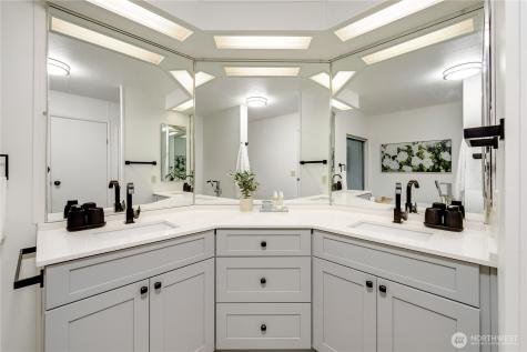 19305 127th Avenue NE Bothell WA 98011