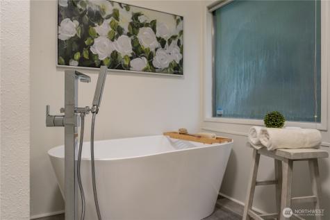 19305 127th Avenue NE Bothell WA 98011