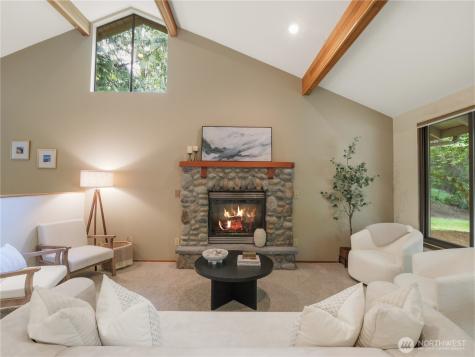 24214 SE 18th Place Sammamish WA 98075
