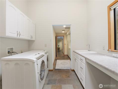 24214 SE 18th Place Sammamish WA 98075