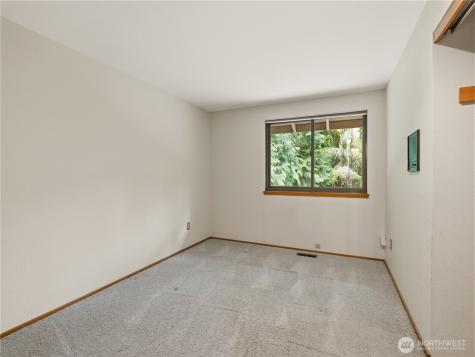 24214 SE 18th Place Sammamish WA 98075