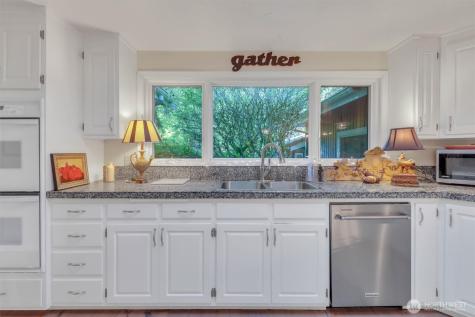 13320 211th Place NE Woodinville WA 98077