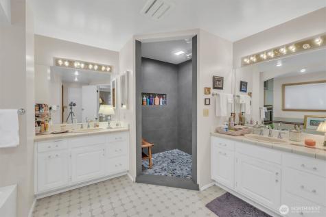 13320 211th Place NE Woodinville WA 98077