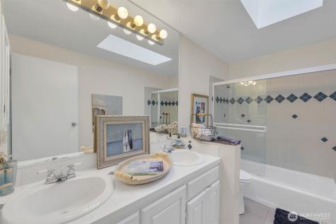 13320 211th Place NE Woodinville WA 98077