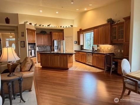 255 Astro Drive Kelso WA 98626