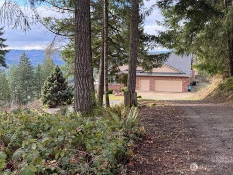 255 Astro Drive Kelso WA 98626