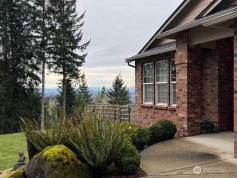 255 Astro Drive Kelso WA 98626