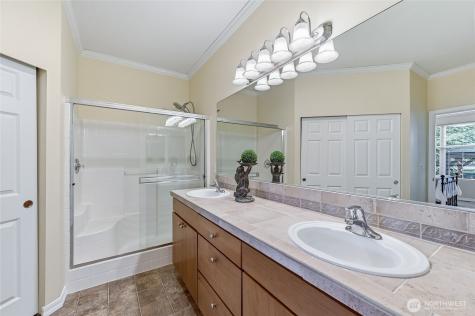 24563 NE Vine Maple Way Redmond WA 98053