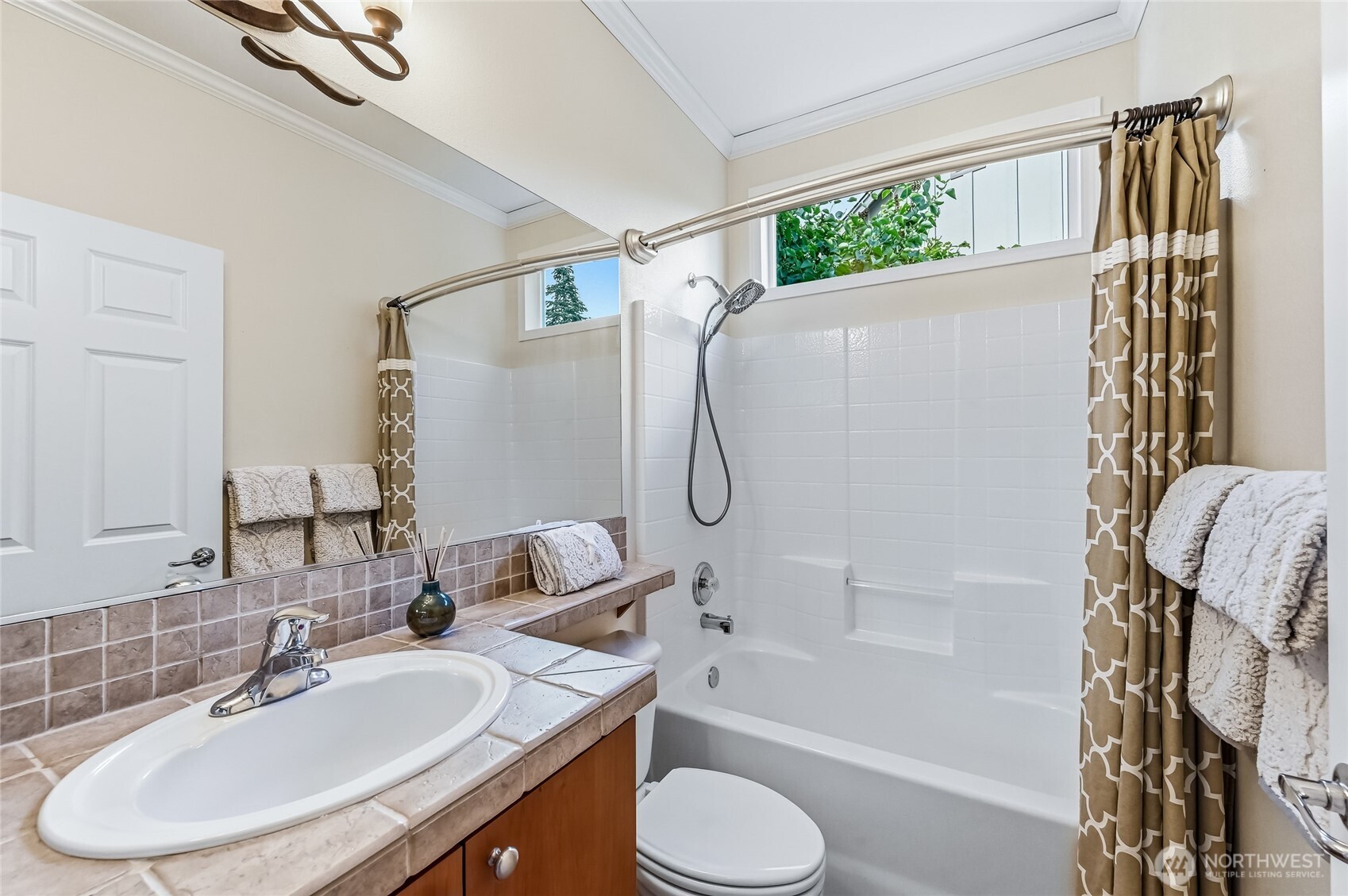24563 NE Vine Maple Way Redmond WA 98053