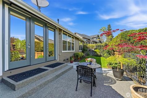 24563 NE Vine Maple Way Redmond WA 98053
