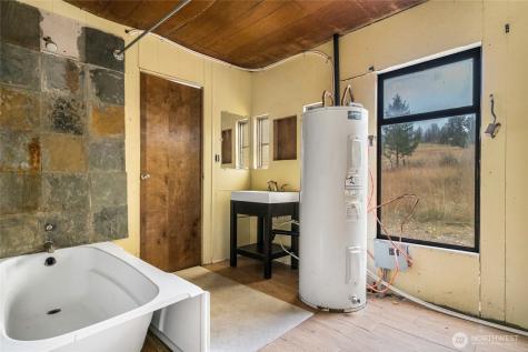 154 Knox Road Riverside WA 98849