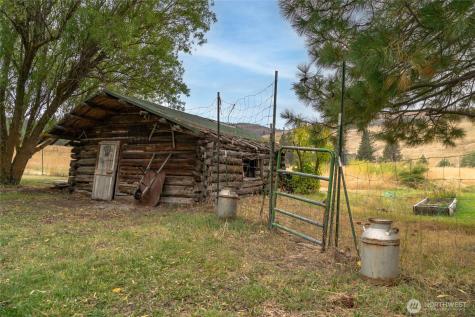 154 Knox Road Riverside WA 98849
