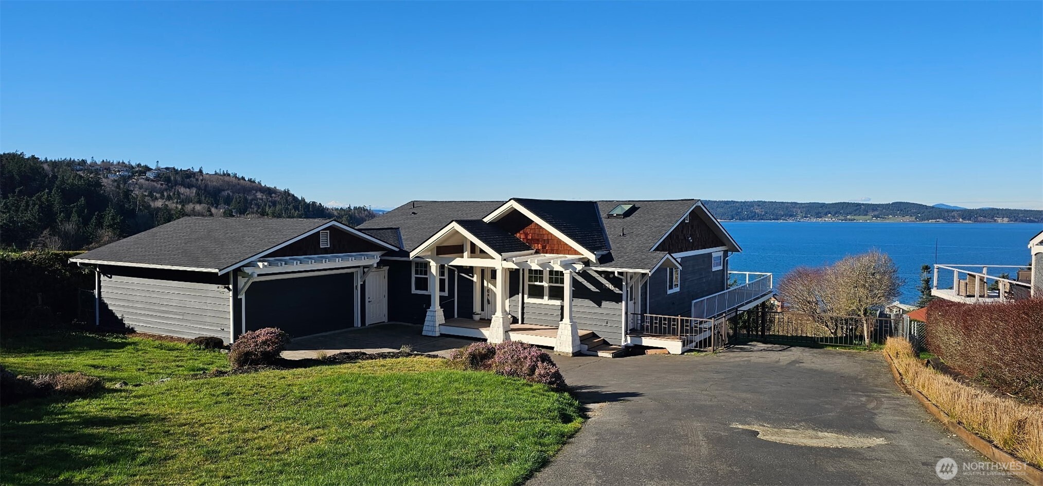 1015 Aqua Vista Lane Camano Island WA 98282