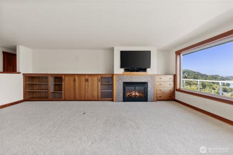 1015 Aqua Vista Lane Camano Island WA 98282