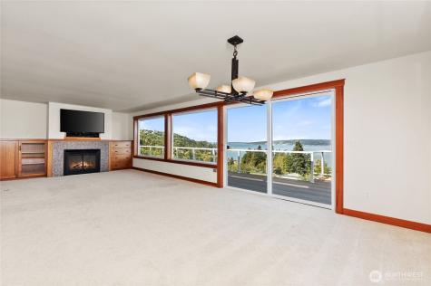 1015 Aqua Vista Lane Camano Island WA 98282