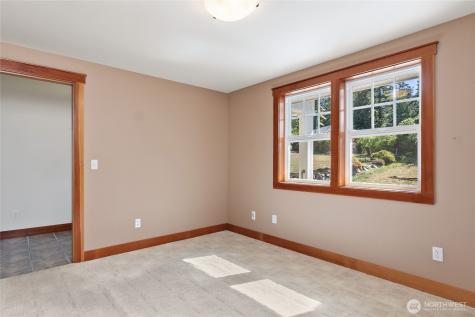 1015 Aqua Vista Lane Camano Island WA 98282