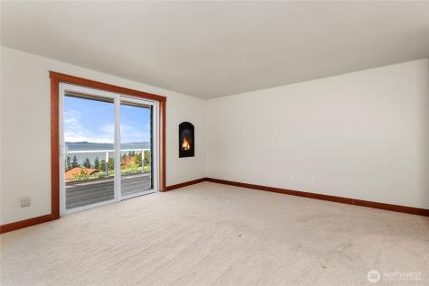 1015 Aqua Vista Lane Camano Island WA 98282