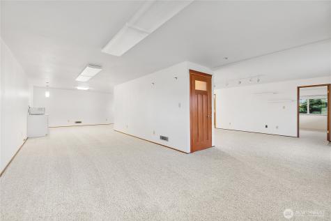 1015 Aqua Vista Lane Camano Island WA 98282