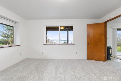 1015 Aqua Vista Lane Camano Island WA 98282