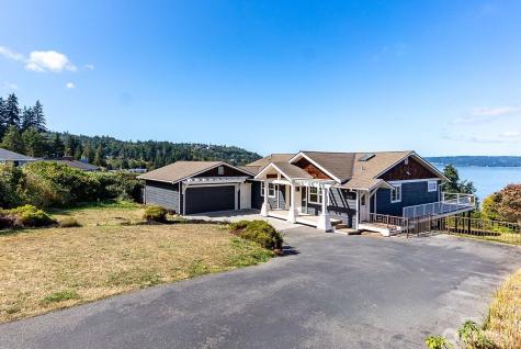 1015 Aqua Vista Lane Camano Island WA 98282