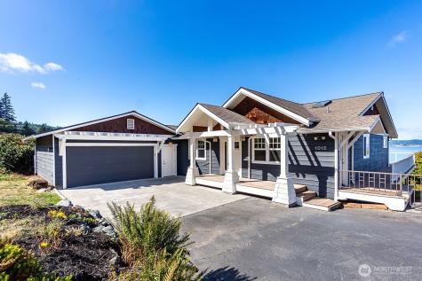 1015 Aqua Vista Lane Camano Island WA 98282