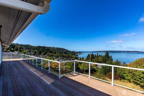 1015 Aqua Vista Lane Camano Island WA 98282