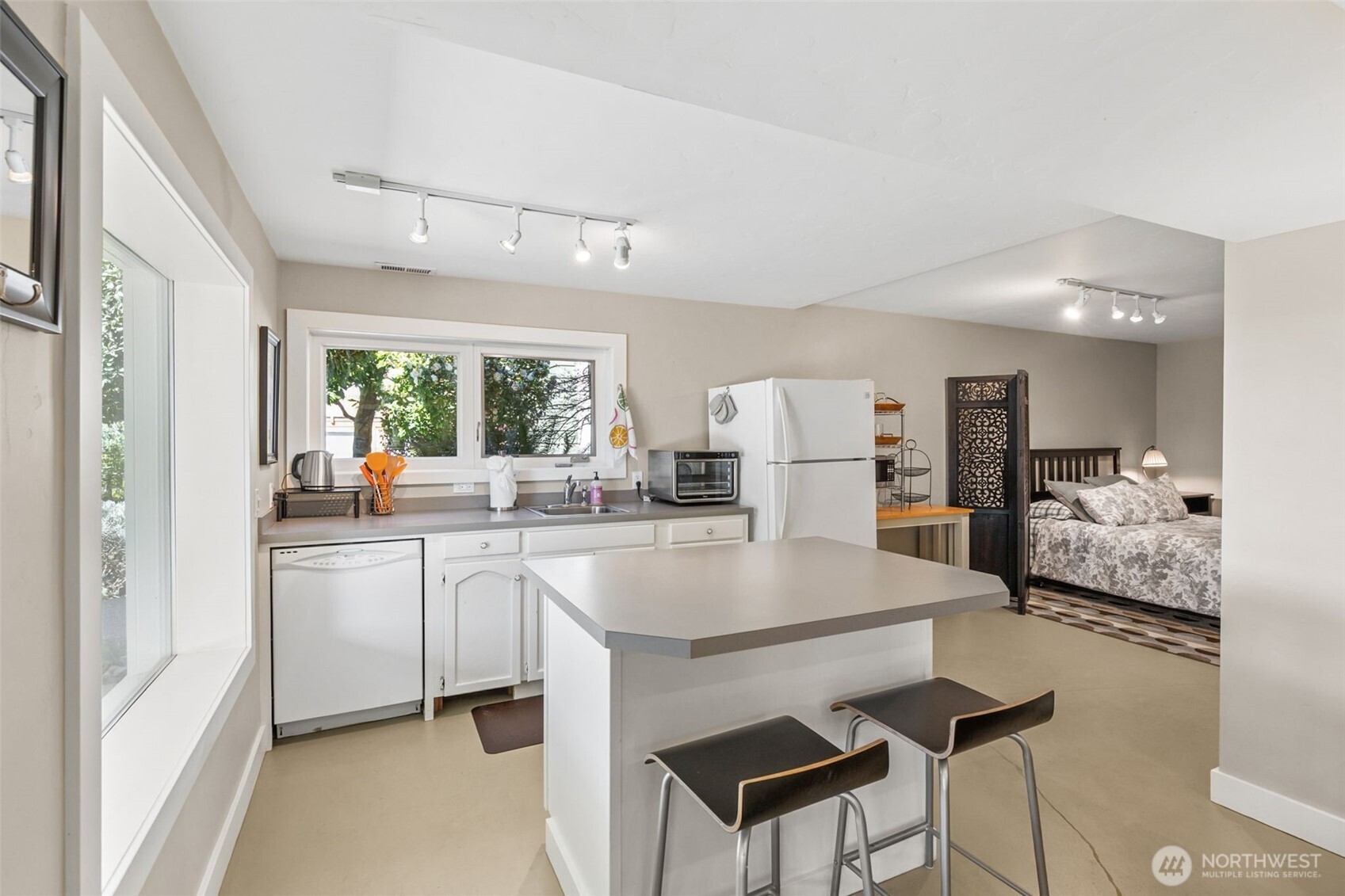 1923 Water Street SW Olympia WA 98501