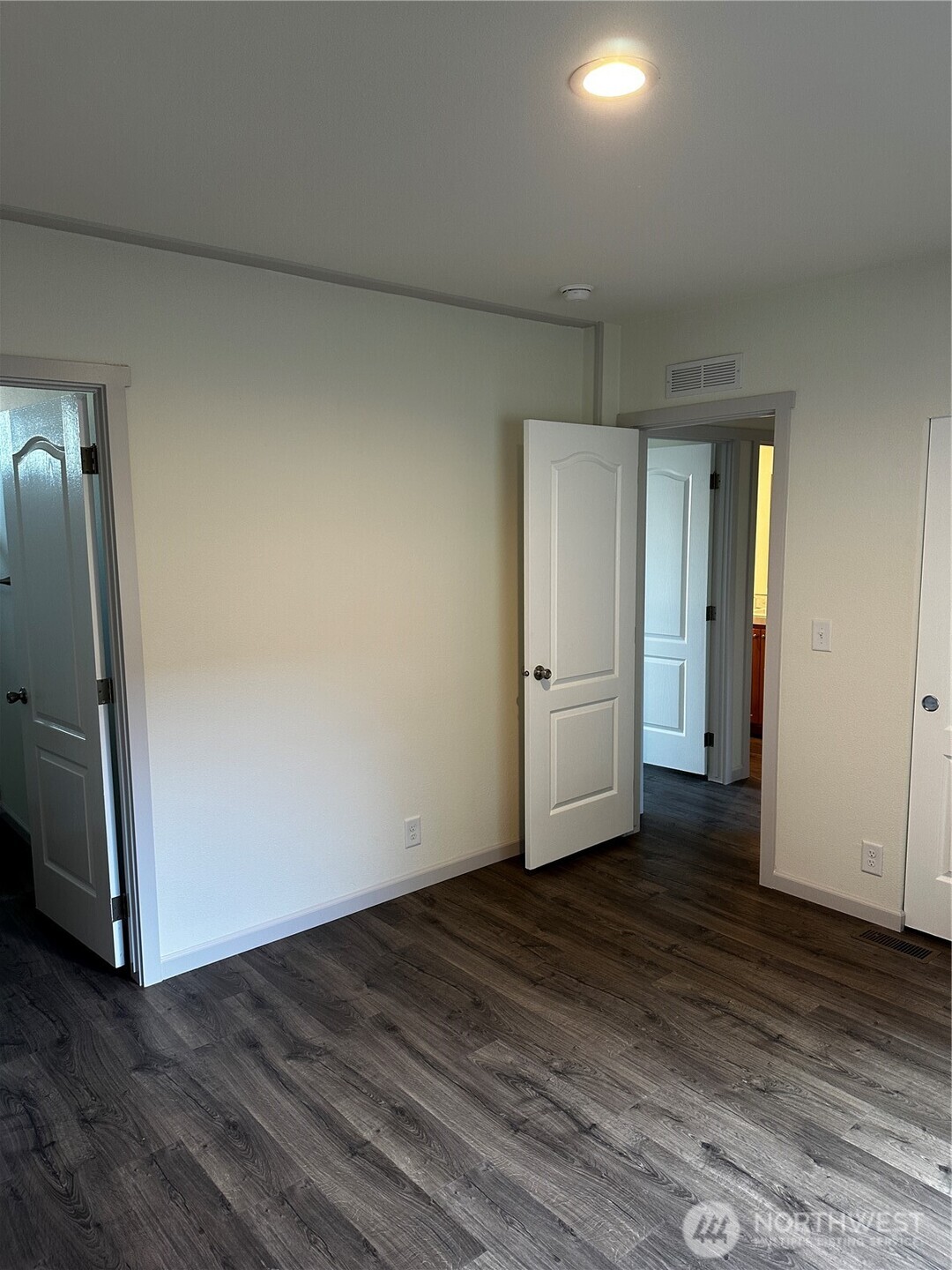 10302 Lakeview Avenue SW Lakewood WA 98499