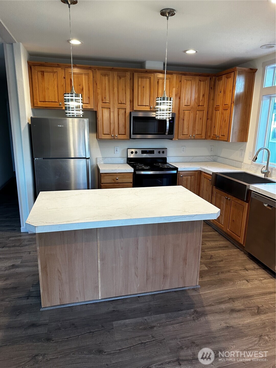 10302 Lakeview Avenue SW Lakewood WA 98499
