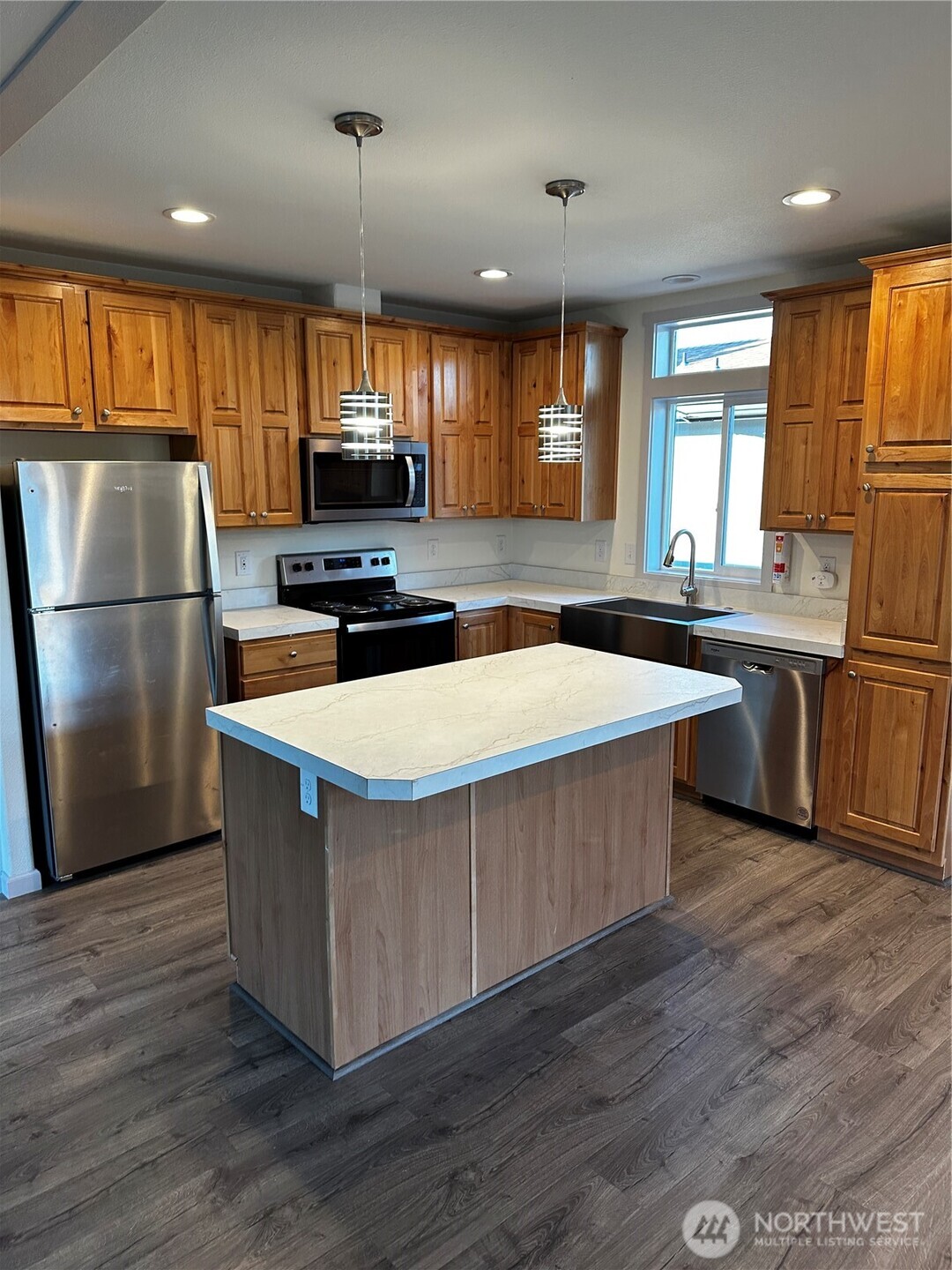 10302 Lakeview Avenue SW Lakewood WA 98499
