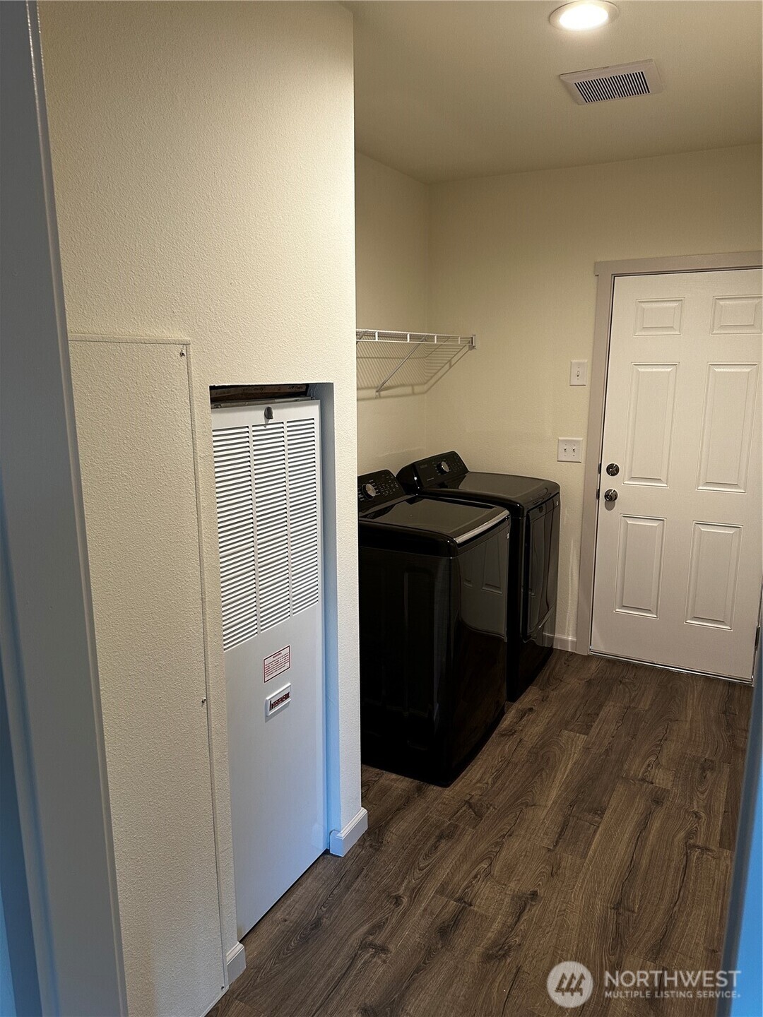 10302 Lakeview Avenue SW Lakewood WA 98499