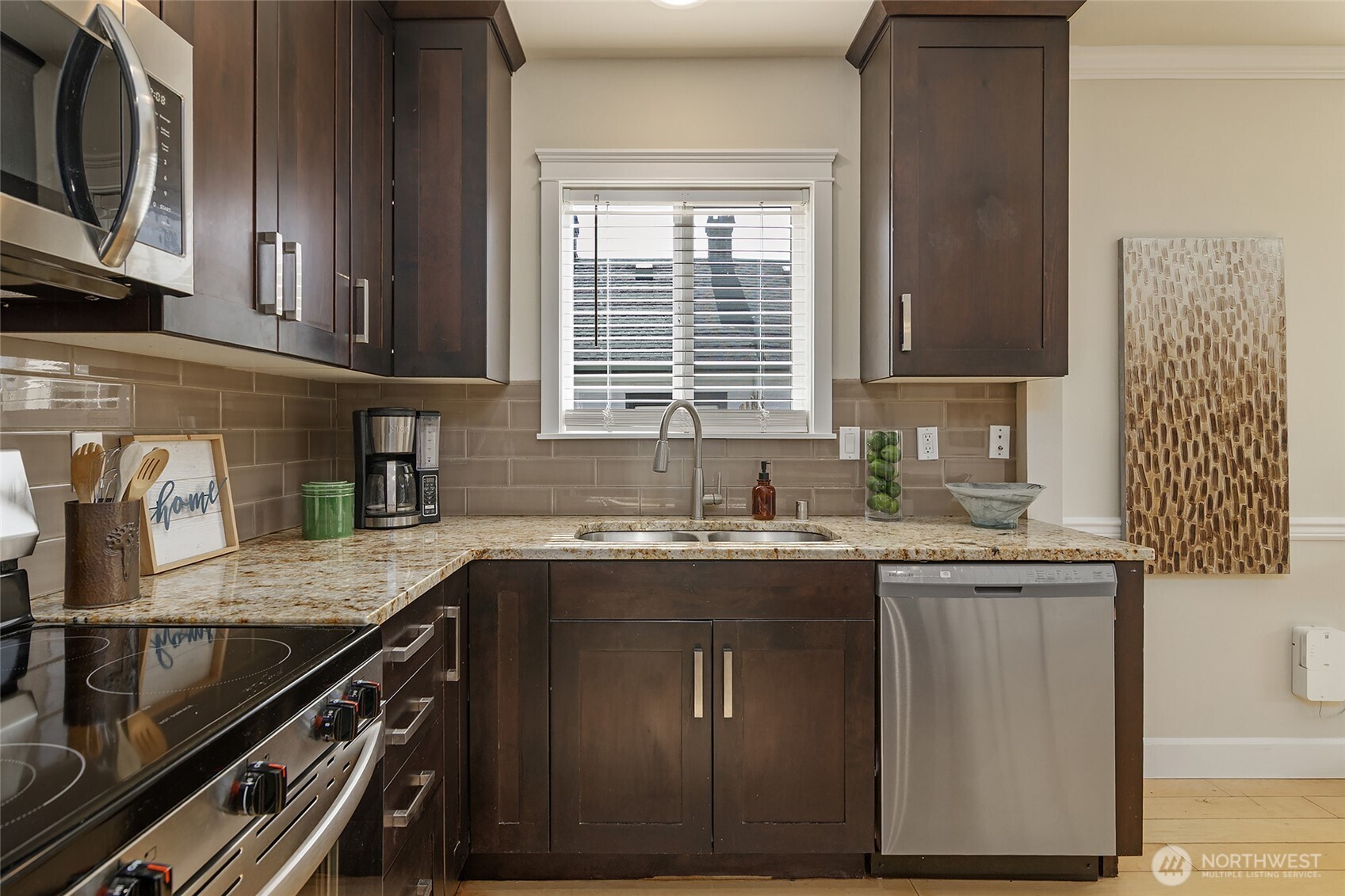 1910 Chestnut Street Everett WA 98201