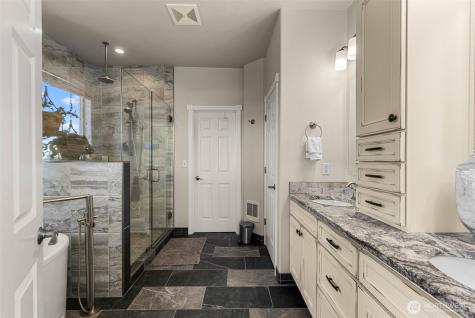 700 Clarissa Lane East Wenatchee WA 98802