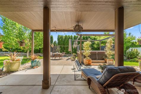 700 Clarissa Lane East Wenatchee WA 98802