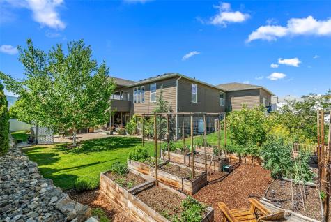 700 Clarissa Lane East Wenatchee WA 98802