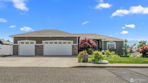 700 Clarissa Lane East Wenatchee WA 98802