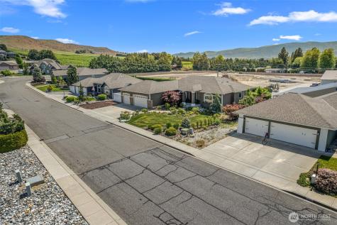 700 Clarissa Lane East Wenatchee WA 98802