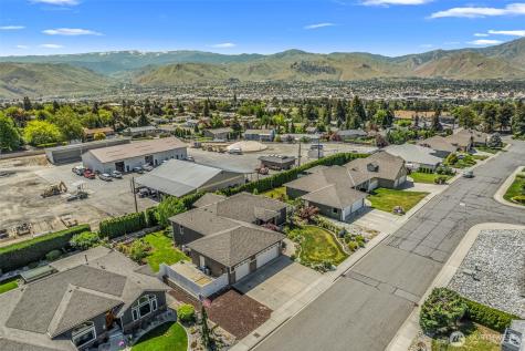 700 Clarissa Lane East Wenatchee WA 98802