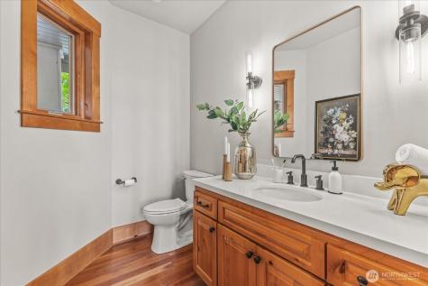 13748 242nd Avenue NE Woodinville WA 98077